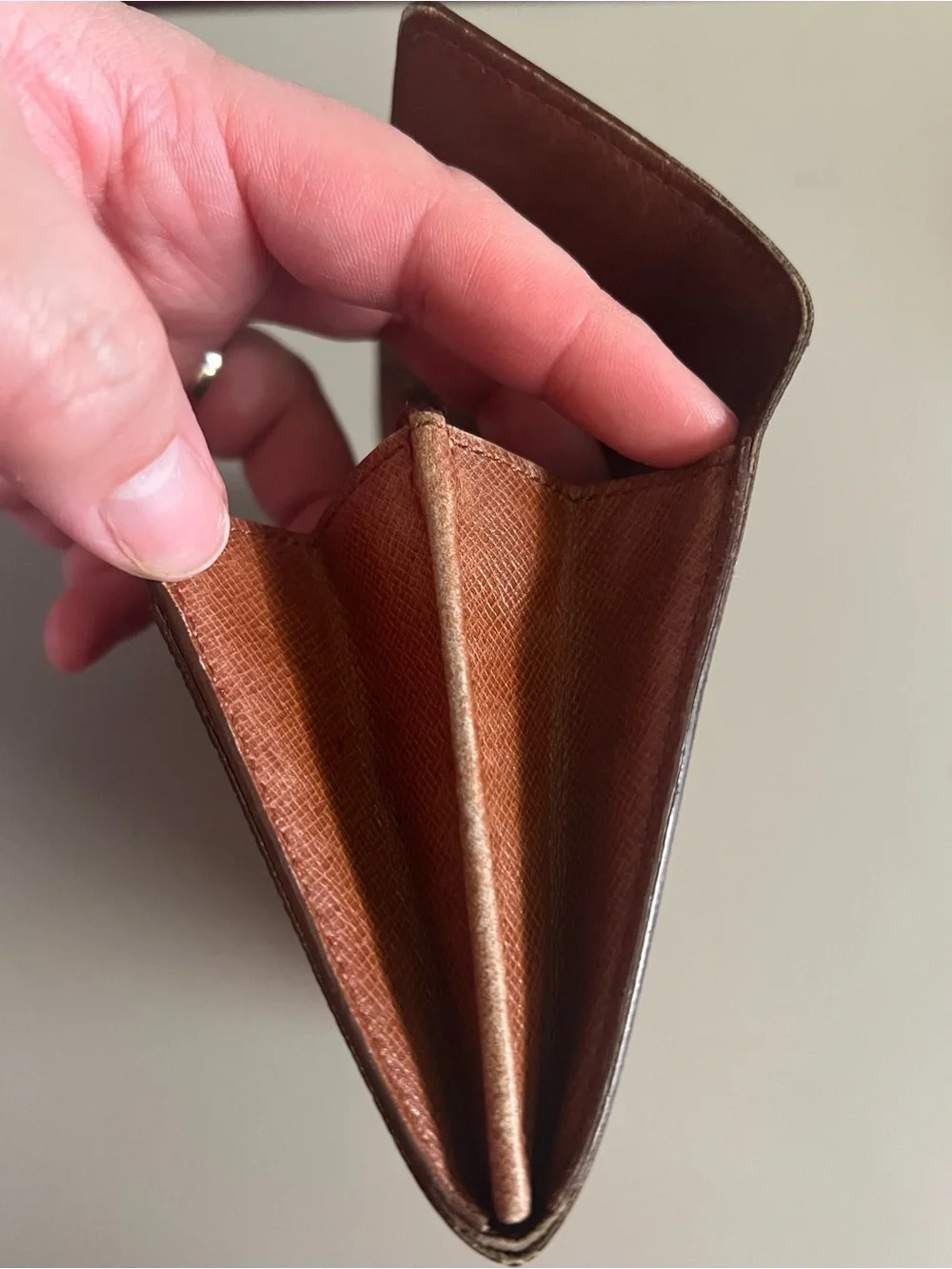 Louis Vuitton Monogram Sarah Wallet